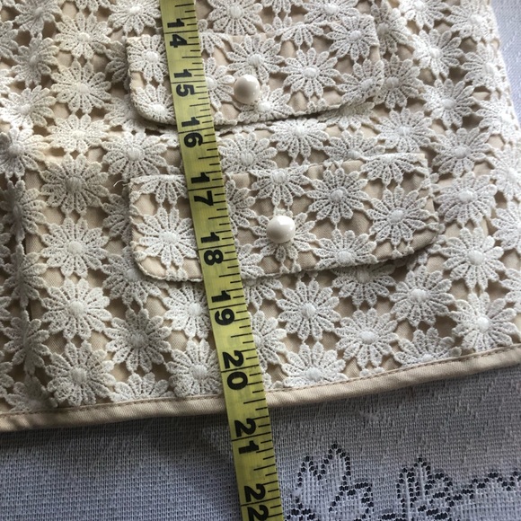 Women’s Talbots tan jacket featuring crochet floral overlay size 10 - Picture 10 of 11